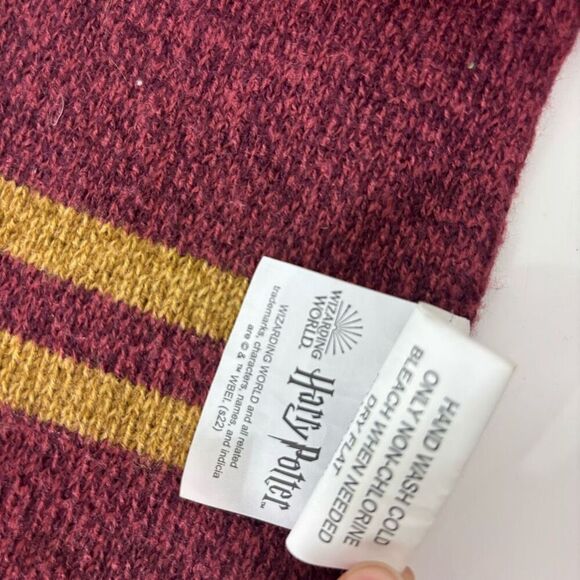 Harry Potter Gryffindor Maroon with Gold Striped Winter Scarf Unisex - Picture 4 of 4